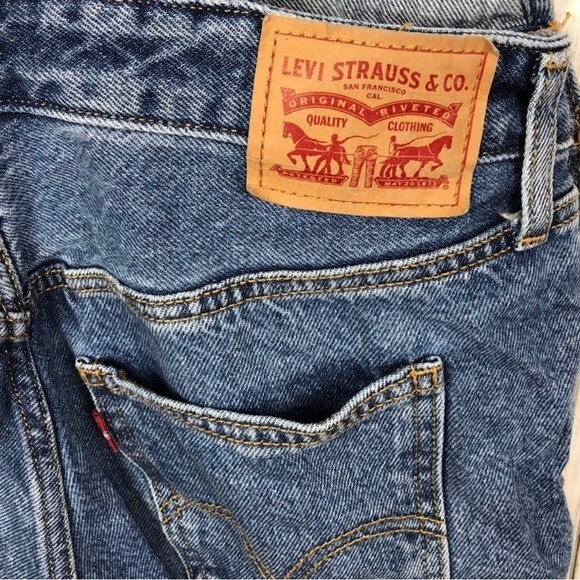 Levi's Medium Wash Denim Heritage Overalls Size XS - Picture 5 of 10